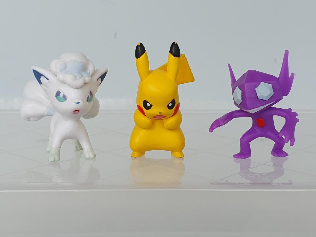 Lot van 3 Pokémon figuren: Alolan Vulpix, Pikachu & Sableye, Ophalen of Verzenden, Gebruikt