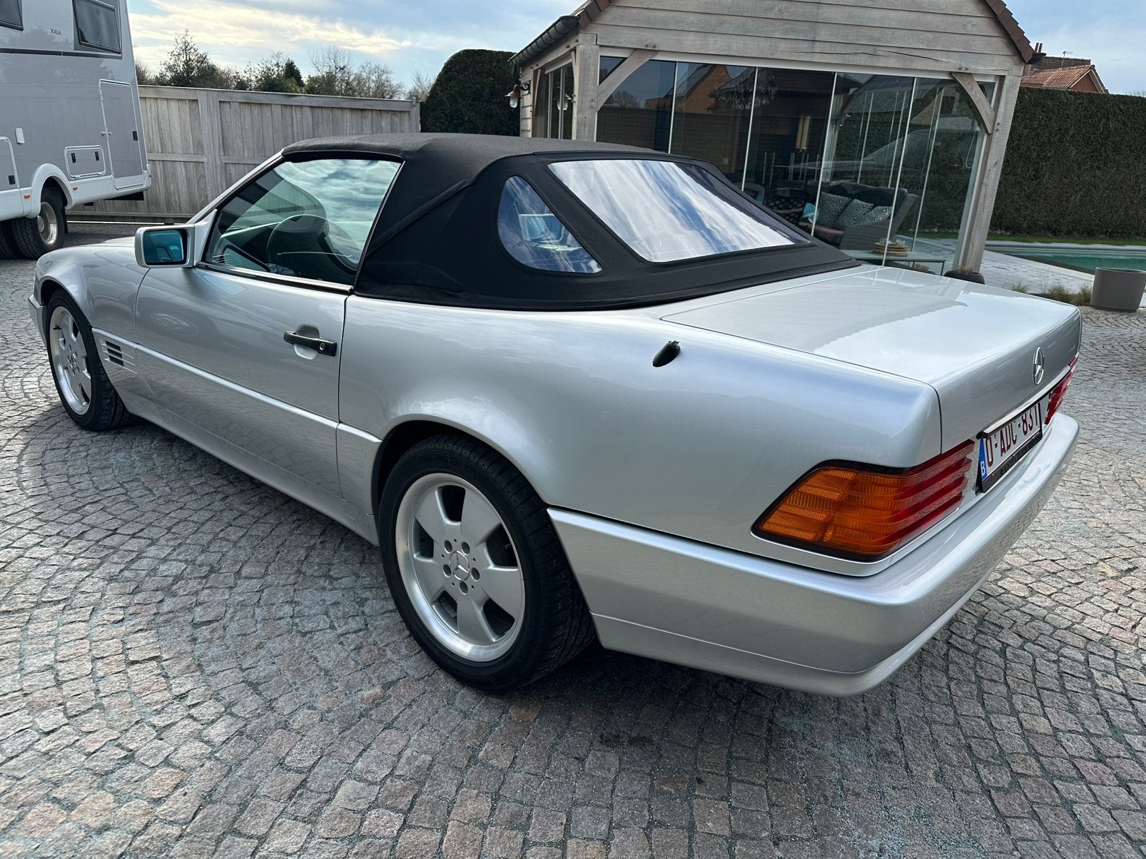 Mercedes sl300 r129 24v bj92 in nieuwstaat! Zie foto’s!, Auto's, Automaat, Achterwielaandrijving, Zwart, Cabriolet