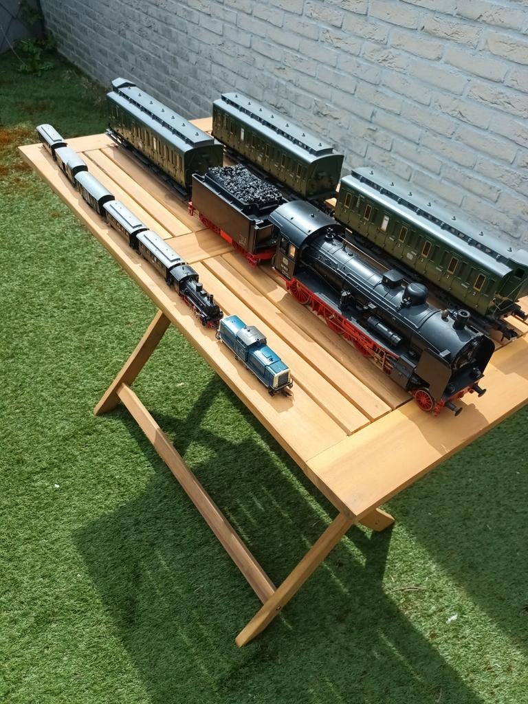 treinnen speciaal stoomlocomotief +waggons groot model, Ophalen