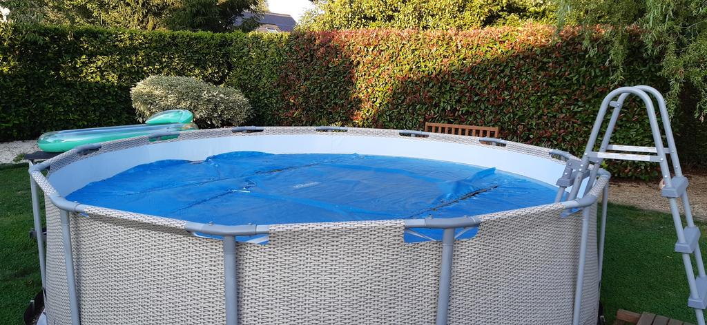Piscine + sol amortissant, Enlèvement, Comme neuf