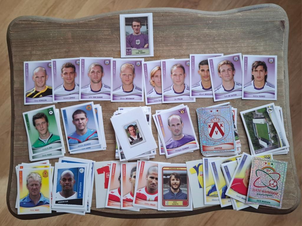 Panini 95 images stickers différents football belge 2010, Enlèvement ou Envoi
