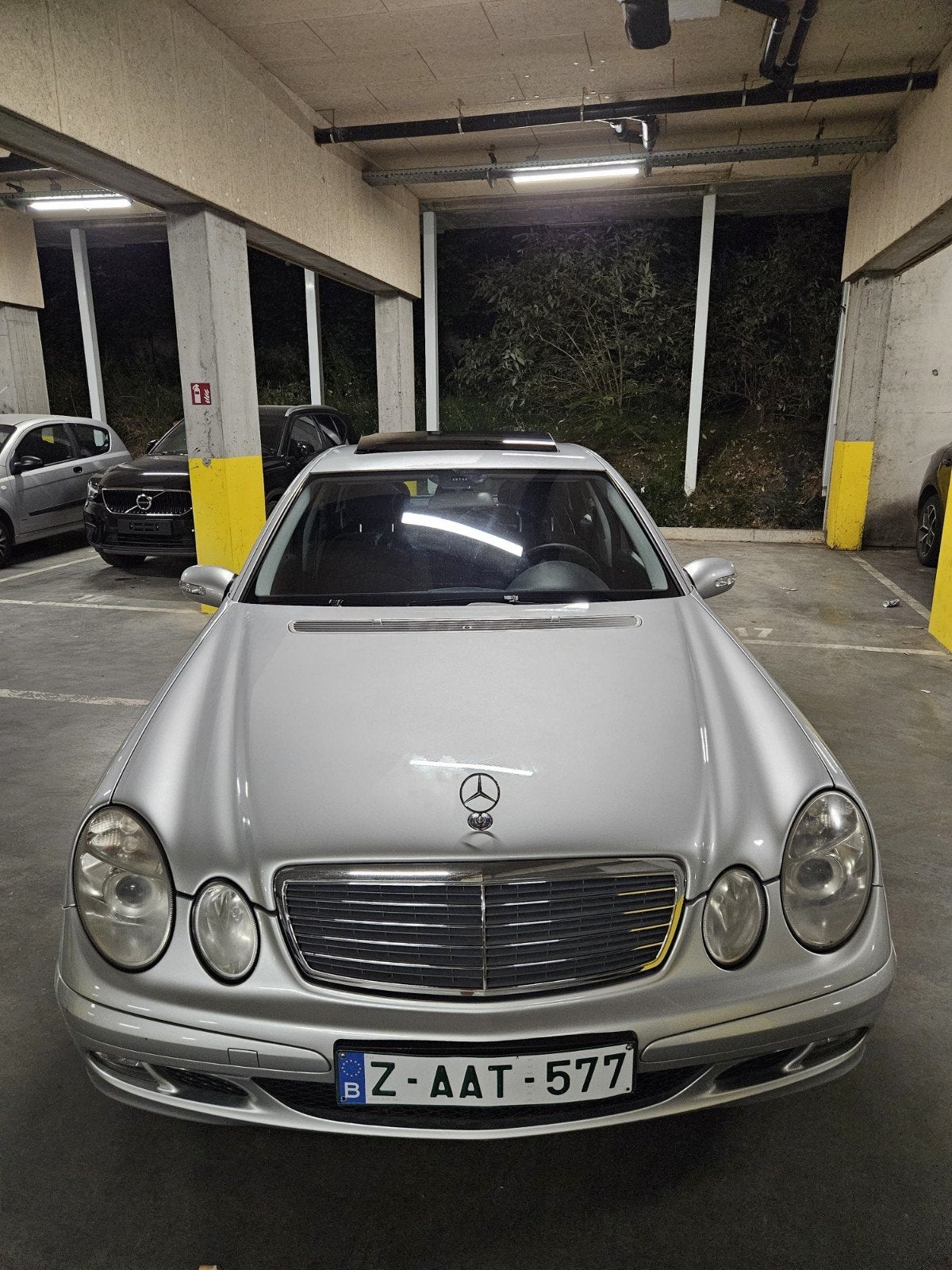 MERCEDES E200CDI BOÎTE AUTO. 182000KM ANNÉE 2005, Auto's, Mercedes-Benz, Bedrijf, Automaat, Te koop, Open dak