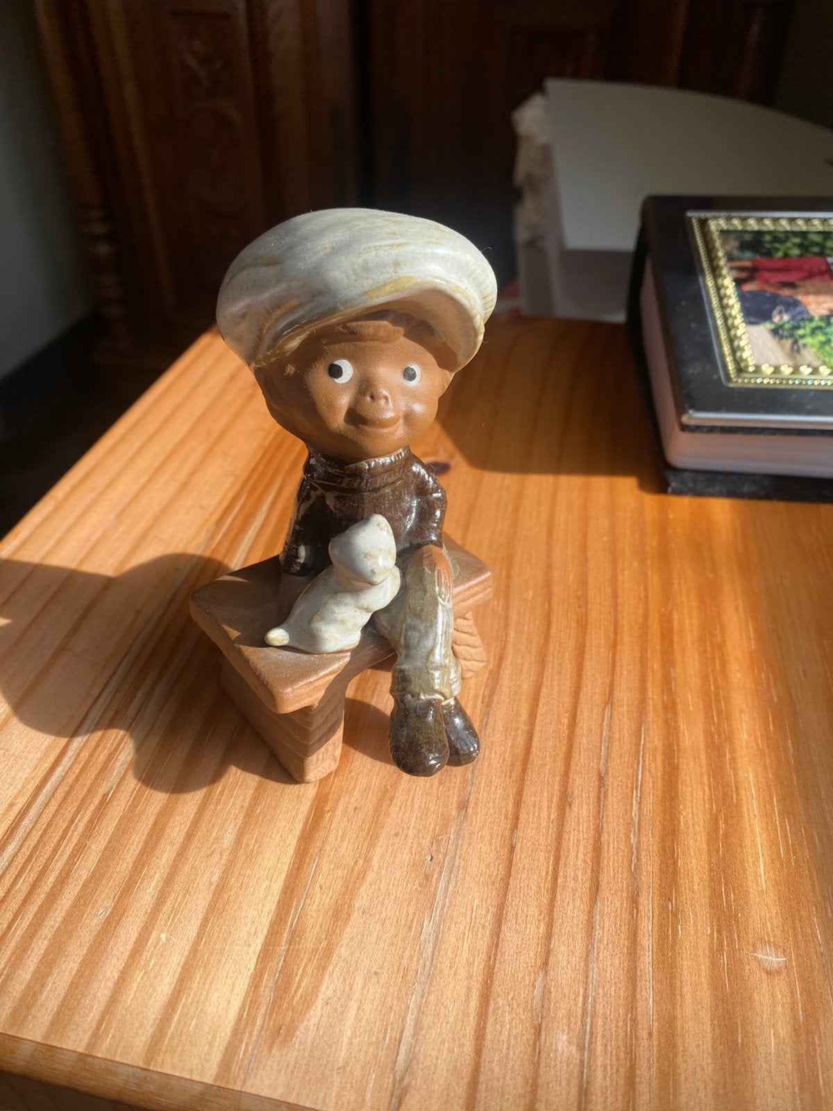 Garçon japonai poterie, Enlèvement ou Envoi