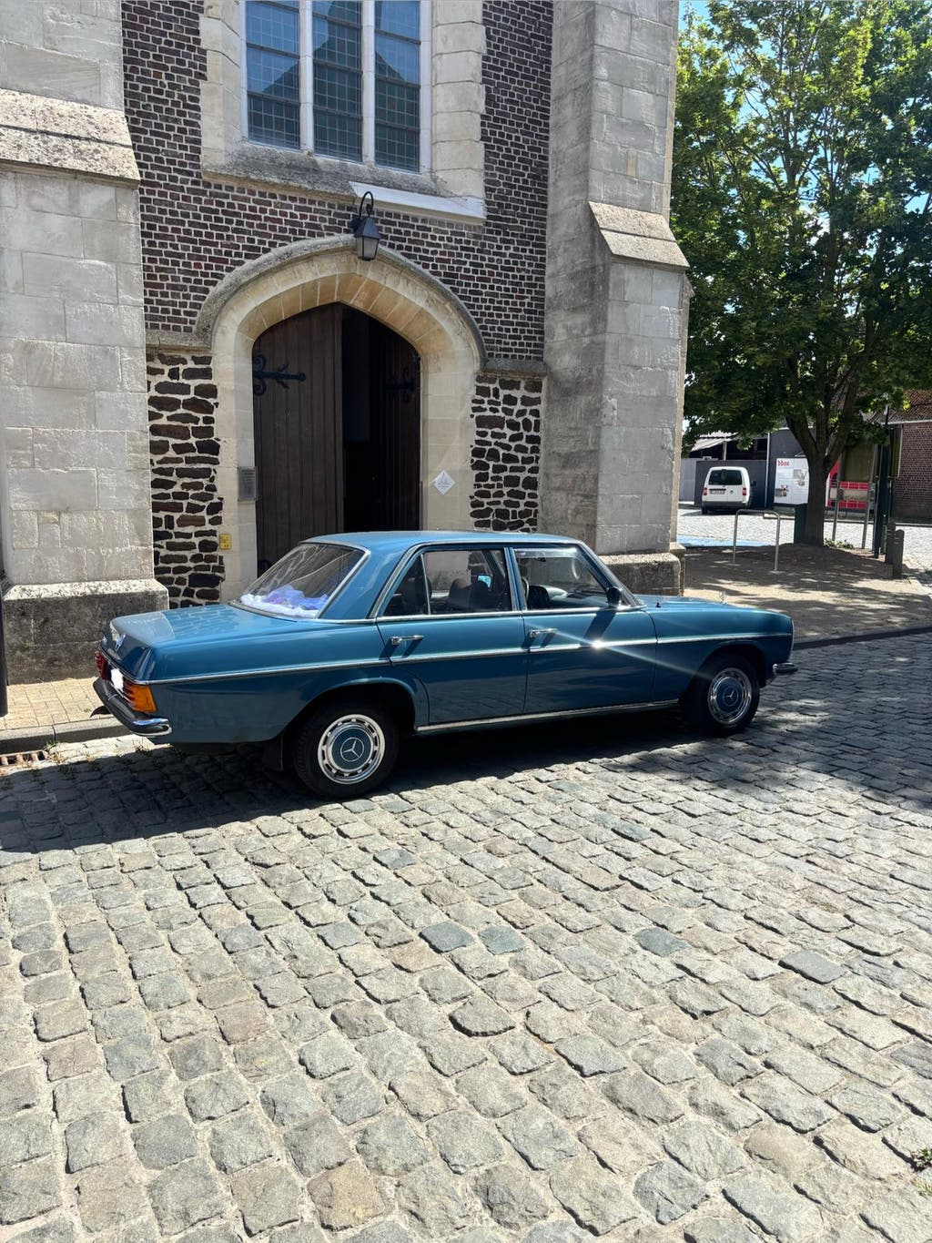 Mercedes-Benz W115 1975 oldtimer met 78.340km, foto 12
