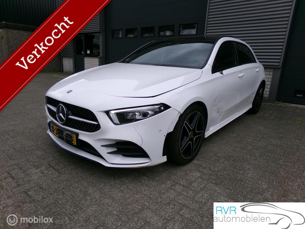 Mercedes A-klasse 200 d AMG-PAKKET/PANODAK/AUTOMAAT/SCHADE, Auto's, Parkeercamera, Gebruikt, 4 cilinders, 1290 kg