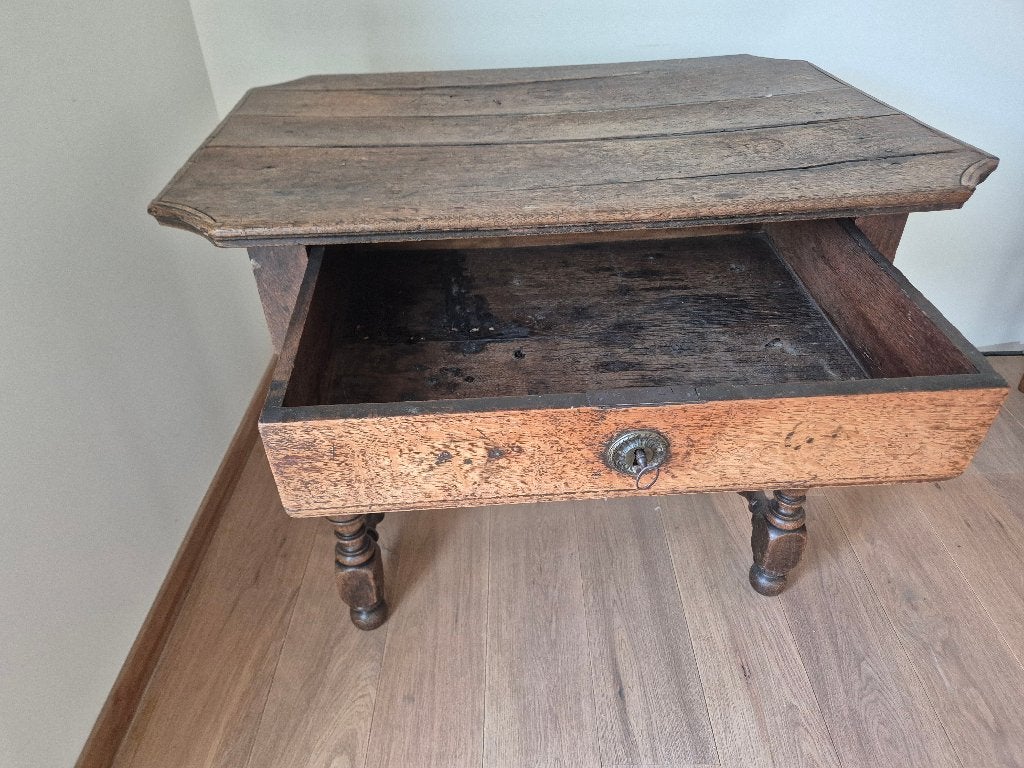 Oud houten tafeltje, Huis en Inrichting, Ophalen, Gebruikt, 50 tot 100 cm, Rechthoekig