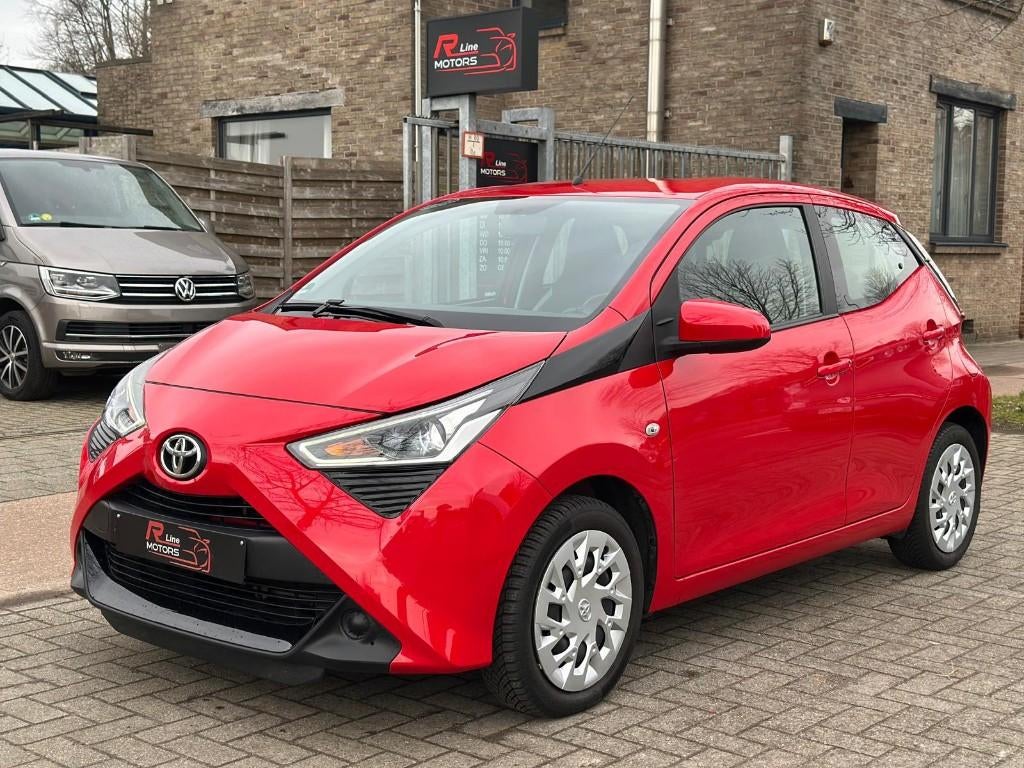 Toyota Aygo 1.0i VVT-i - Camera - Airco - Apple Car Play, Auto's, Voorwielaandrijving, 4 deurs, Euro 6, Bedrijf