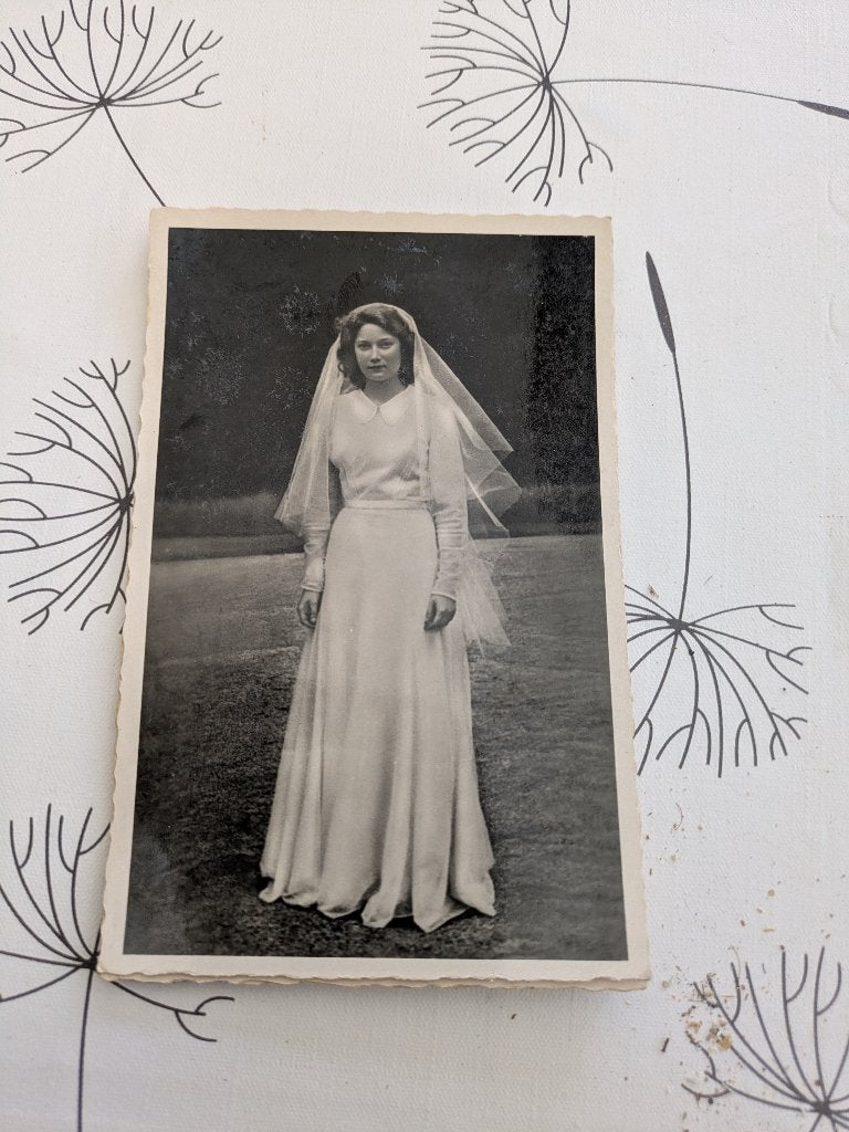 Josephine Charlotte, Ophalen of Verzenden, Zo goed als nieuw, Kaart, Foto of Prent