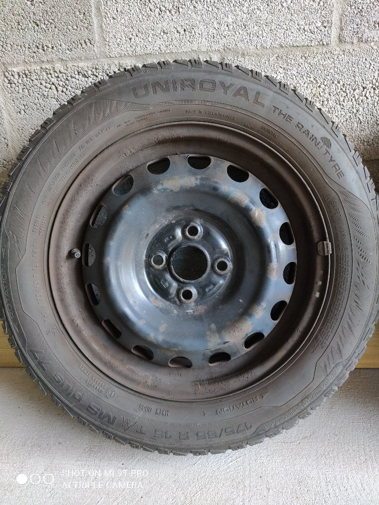 Jantes Toyota Yaris, 15 pouces, Pneus hiver, 175 mm, Véhicule de tourisme