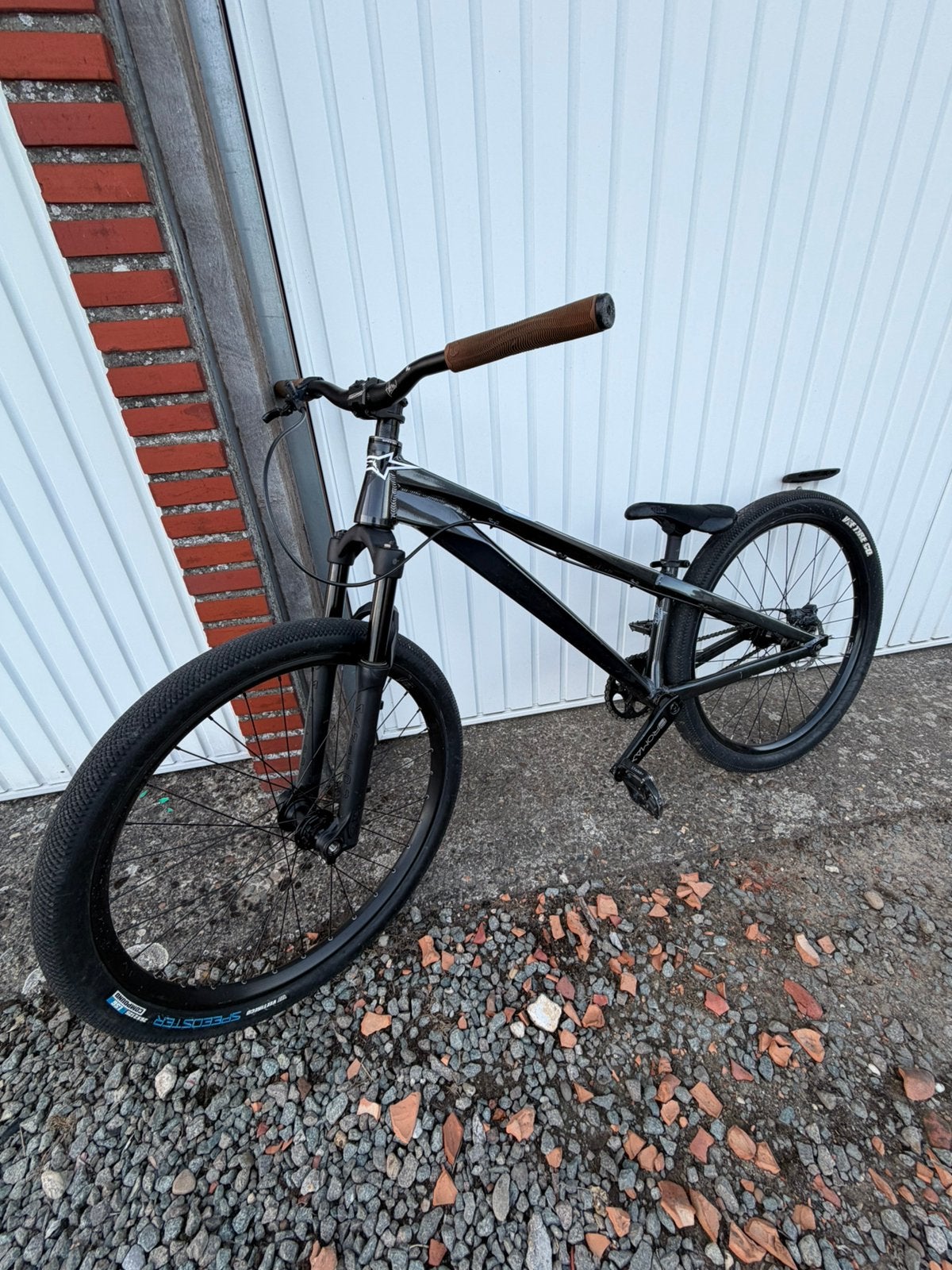 Dirt jumper - pumptrack - ICE - manitou, Vélos & Vélomoteurs, 24 pouces ou plus, Aluminium, Enlèvement, Utilisé