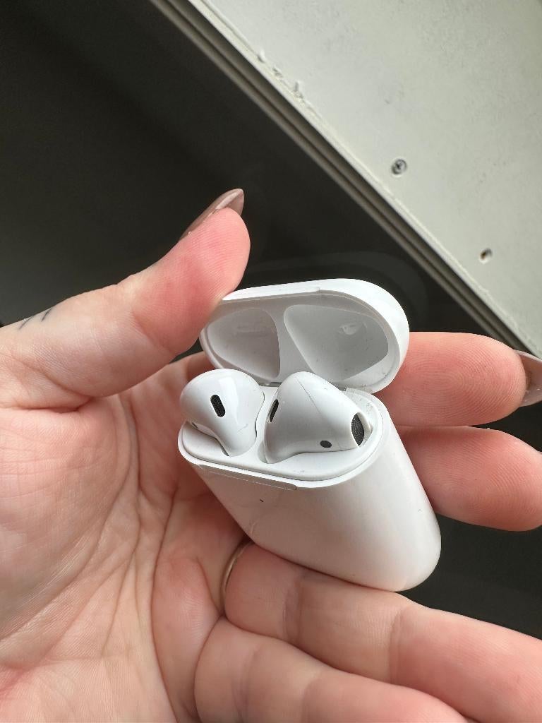 Apple AirPods 2 - Wireless Charging Case - 99€, Bluetooth, Comme neuf, Blanc, Intra-auriculaires (Earbuds)
