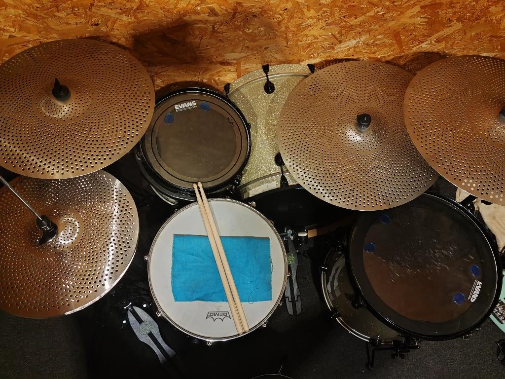 Mute cymbalen, Enlèvement, Neuf