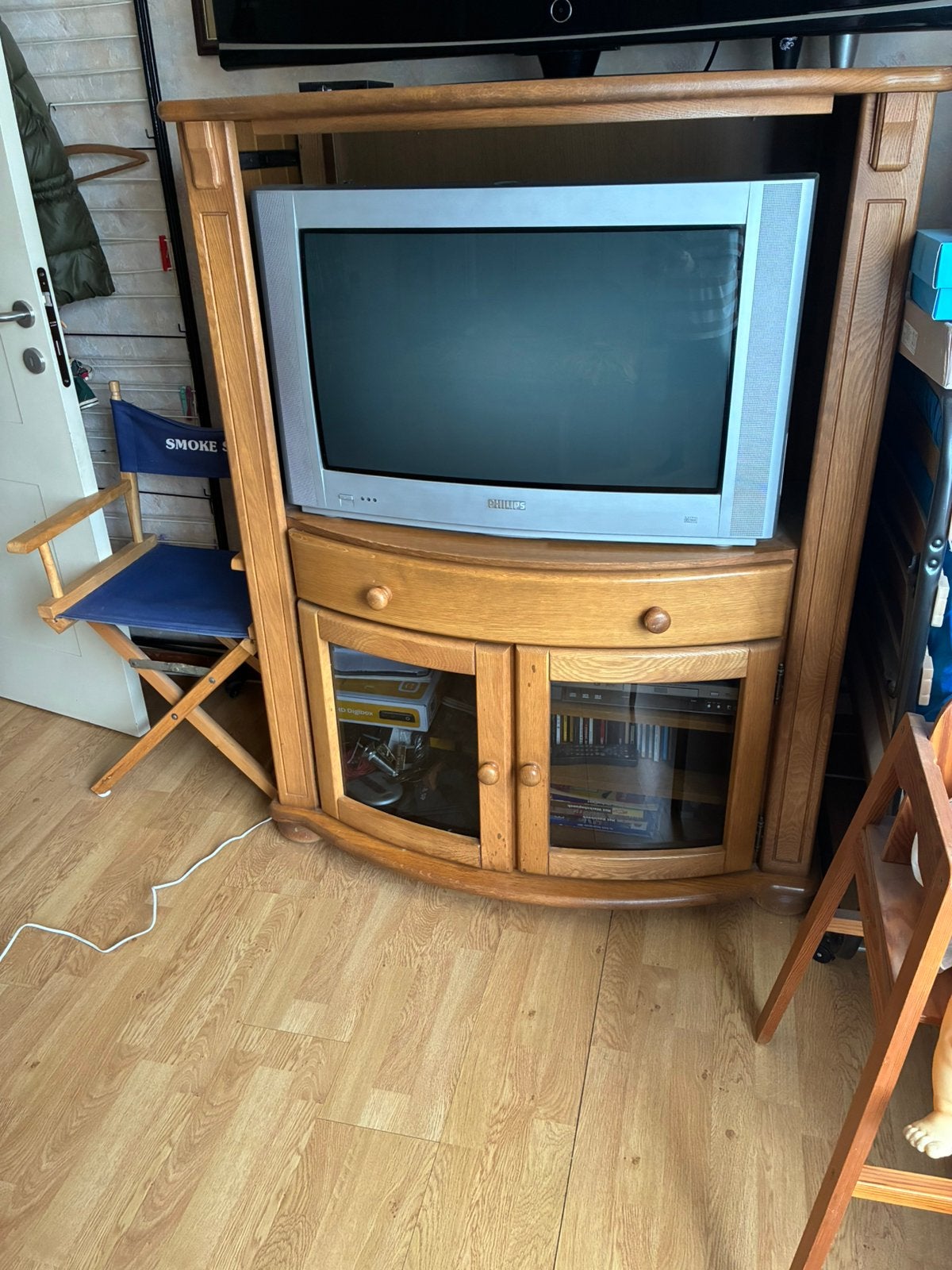 Gratis vol eiken tv kast, Ophalen, Zo goed als nieuw