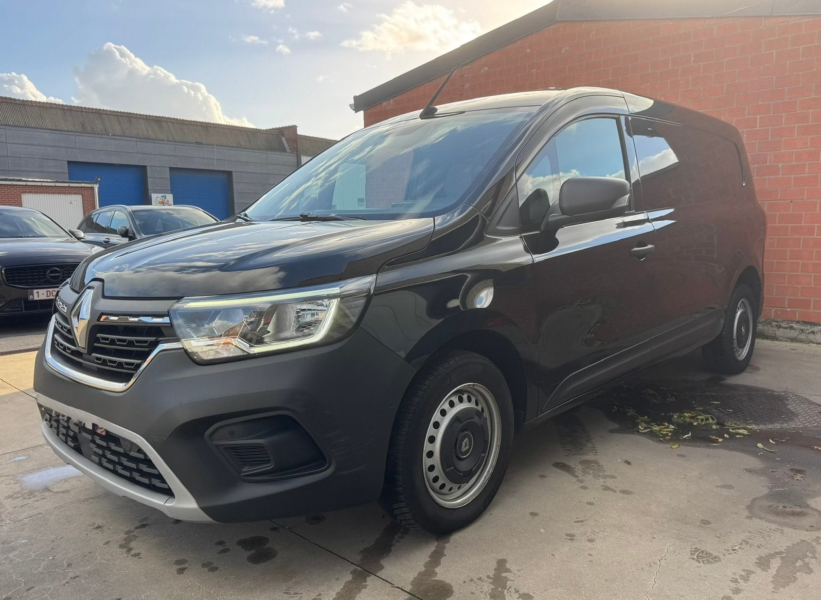 Renault Kangoo Van L2 1.5 Blue dCi 95 EDC, Auto's, 4 cilinders, 1622 kg, Leder en Stof, Zwart
