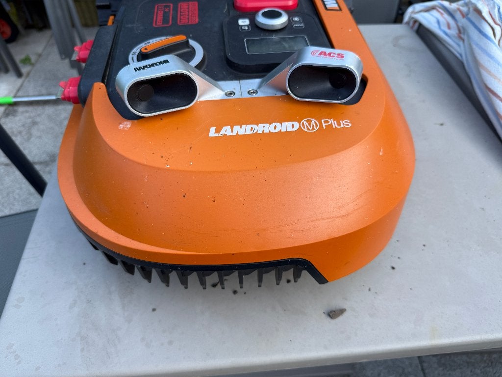 Worx Landroid M500 Plus, Tuin en Terras, Robotmaaiers, Gebruikt, Minder dan 20 cm, Met regensensor, Bestuurbaar via app, Ophalen