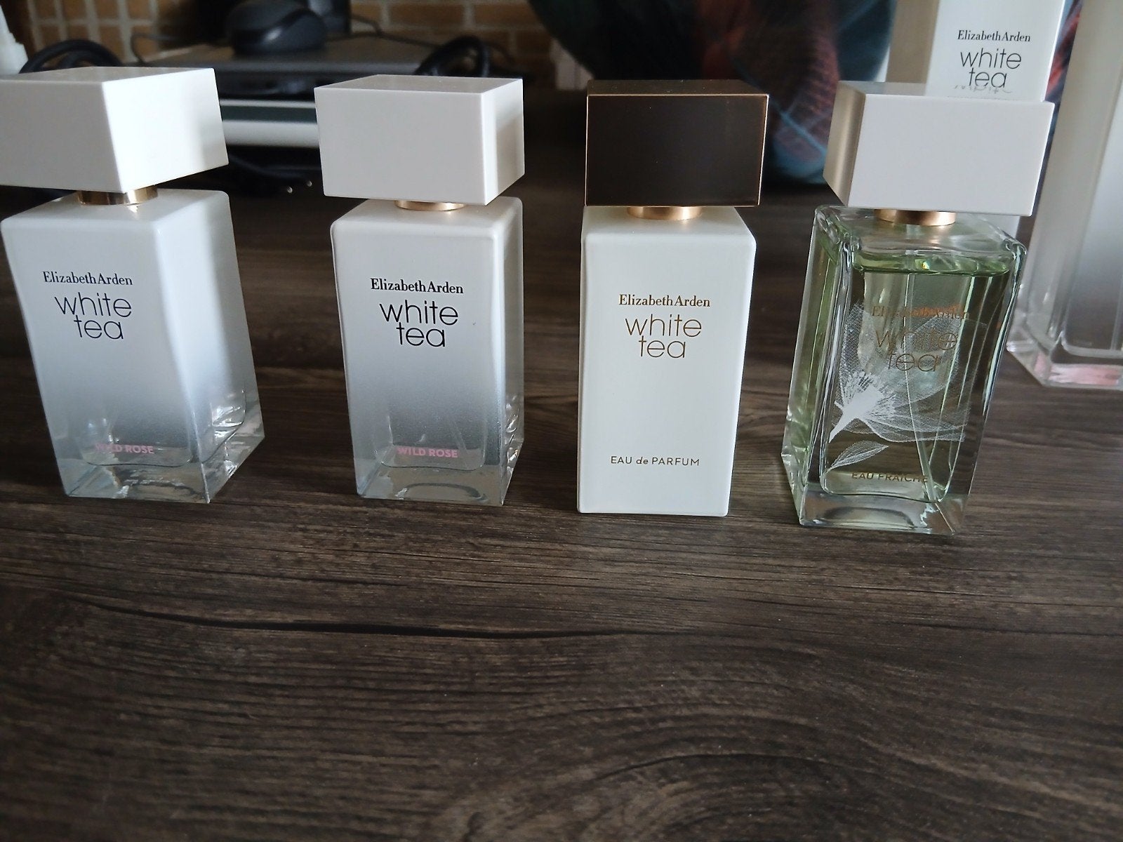 White tea 8 soorten Elisabeth arden, Ophalen, Zo goed als nieuw, Parfumfles, Gevuld