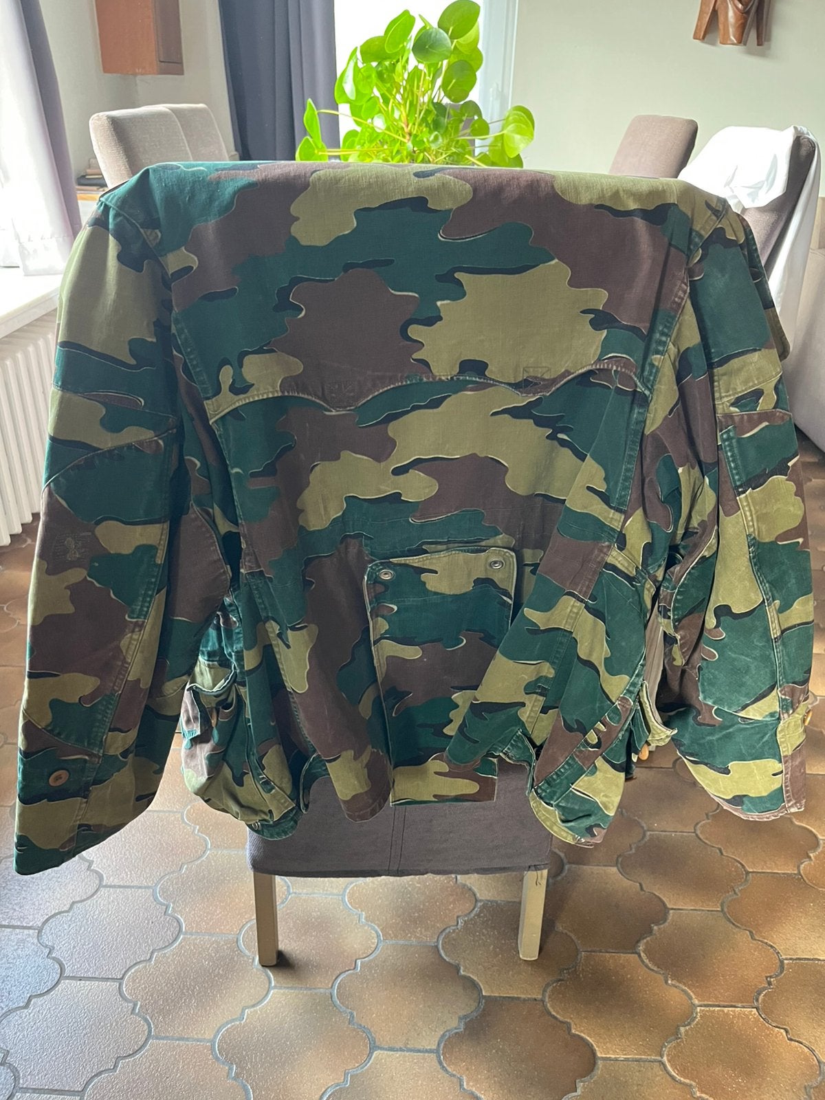 Mooie leger camouflage jas!, Ophalen