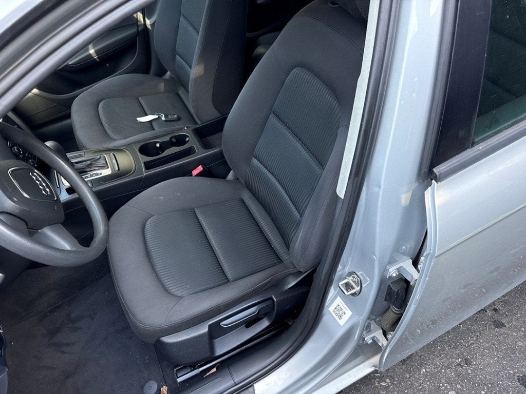SIEGE AVANT GAUCHE ( CONDUCTEUR ) Audi A4 (B8), Auto-Union-Straße  1,
85057  Ingolstadt, DE, Info@audi.de, Audi, Utilisé