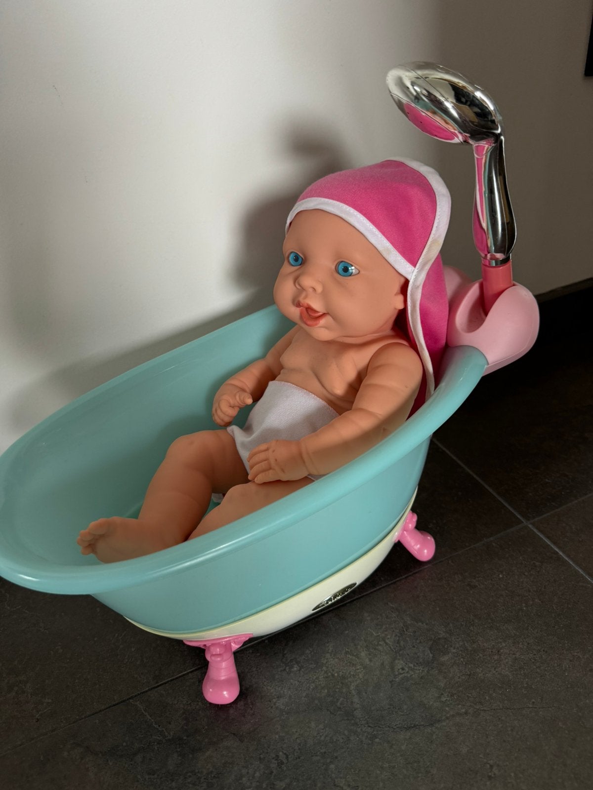 Pop in badje, Kinderen en Baby's, Speelgoed | Poppen, Ophalen, Gebruikt