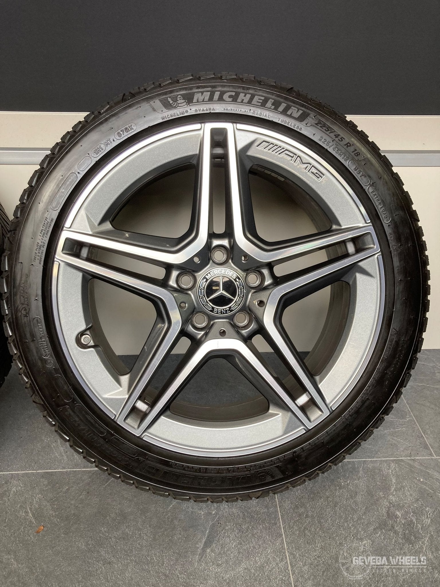 18” originele Mercedes A W177 AMG velgen + allseason banden, Pneus et Jantes, 4 Saisons, Véhicule de tourisme, -