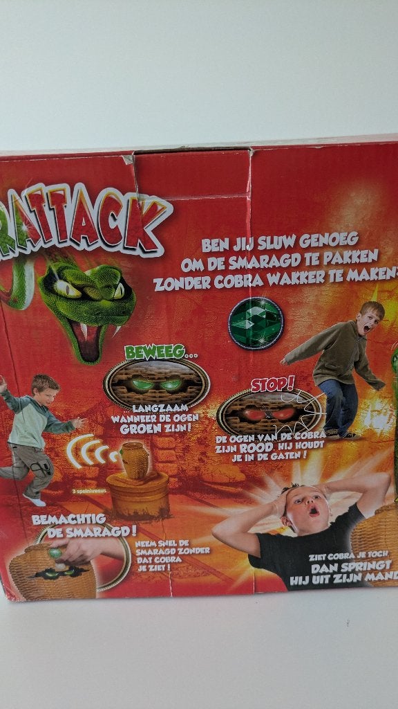 Cobra Attack CobrAttack. Spannend Actiespel, Vijf spelers of meer, Ophalen, Zo goed als nieuw
