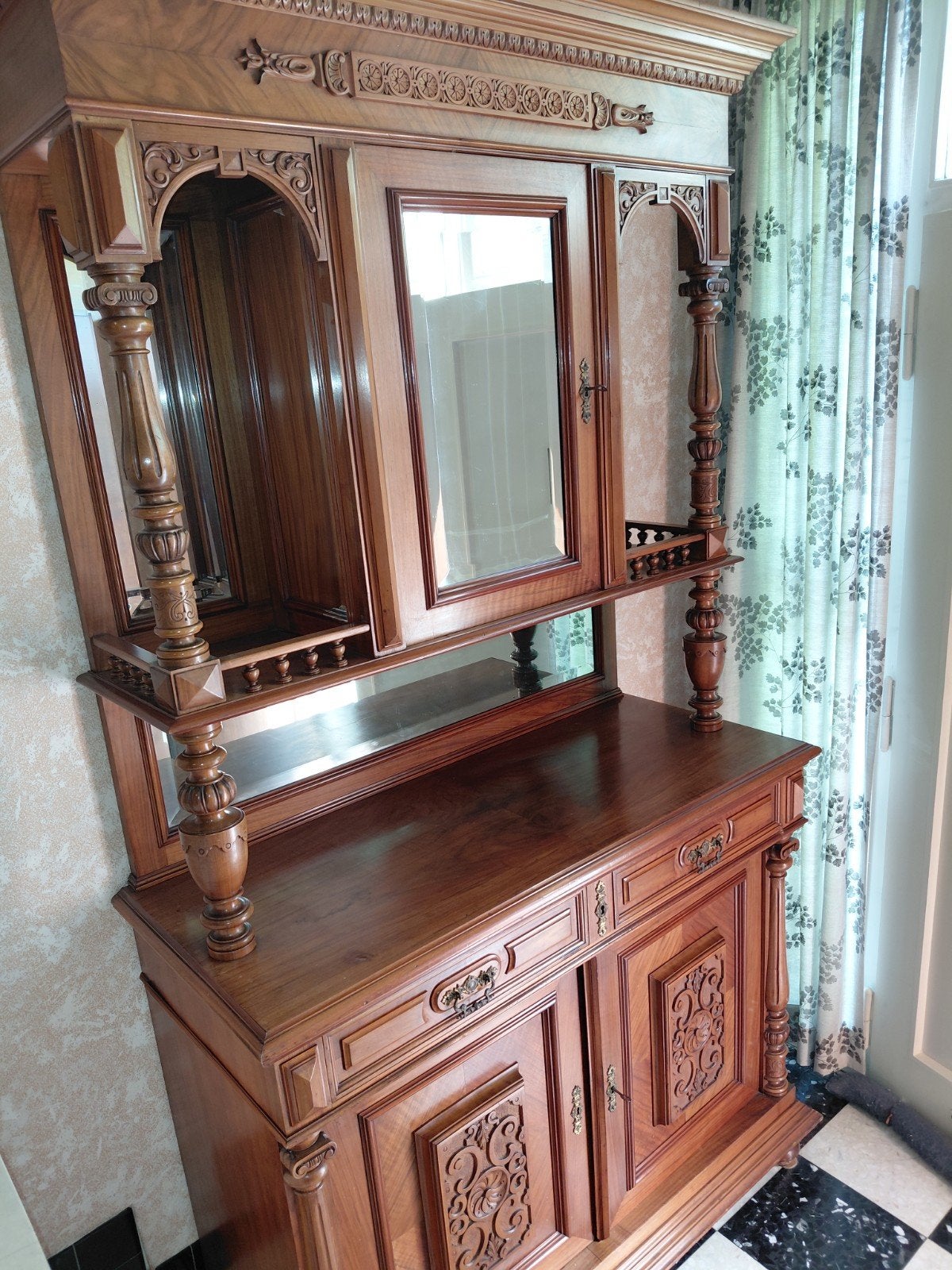 Buffet ancien, Enlèvement