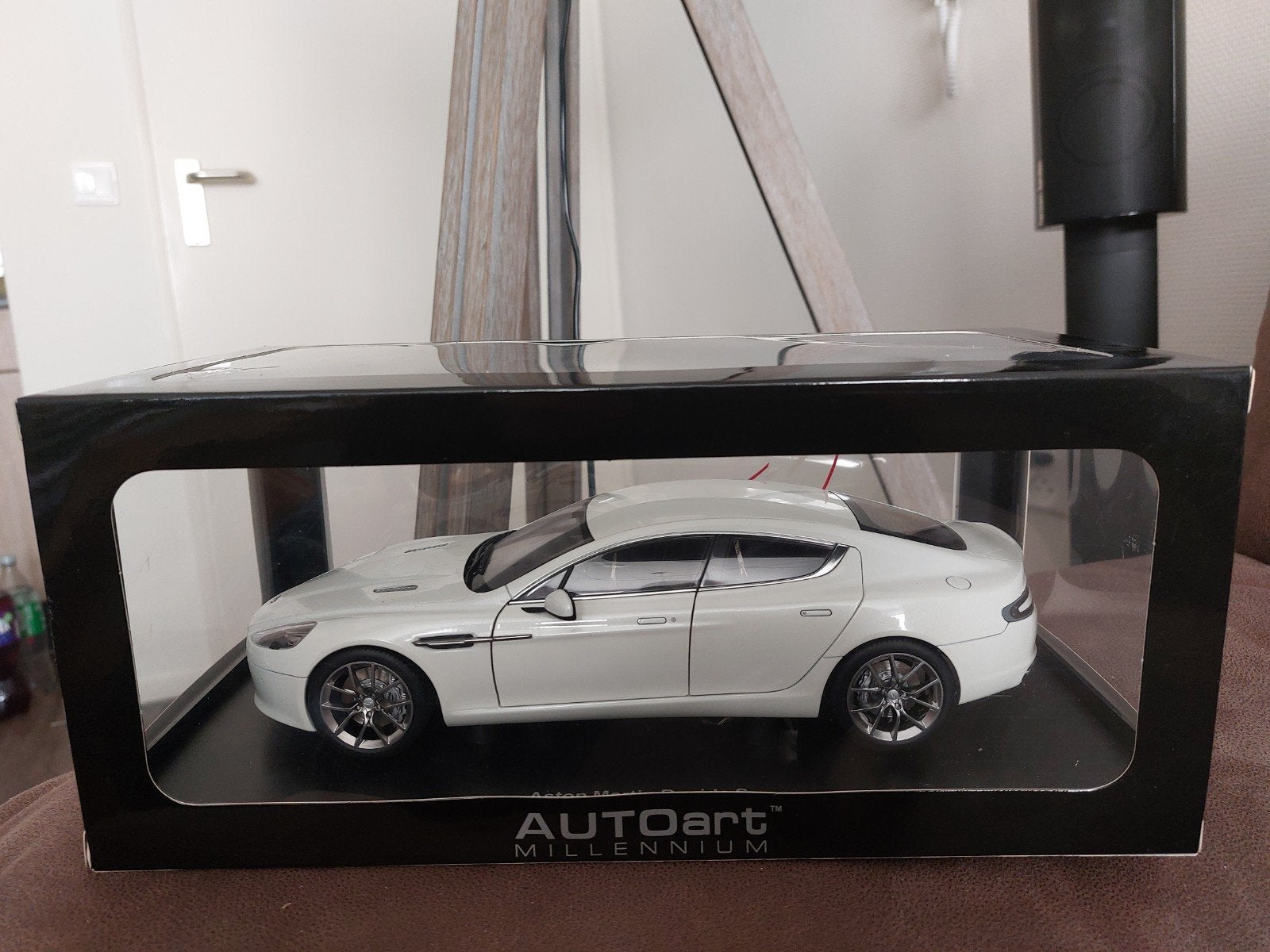 Autoart 1/18 Aston Martin Rapide S wit, Ophalen of Verzenden, Nieuw, Auto, Autoart