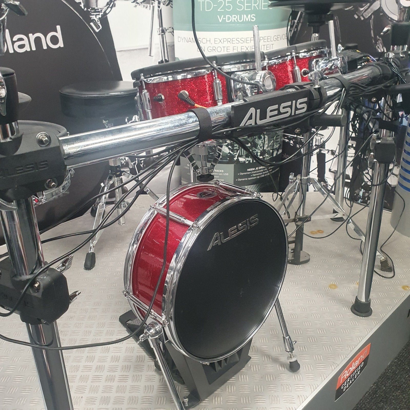 Alesis Strike Pro:compleet digitale drum met hihat en pedaal, Muziek en Instrumenten, Ophalen of Verzenden, Gebruikt, Overige merken