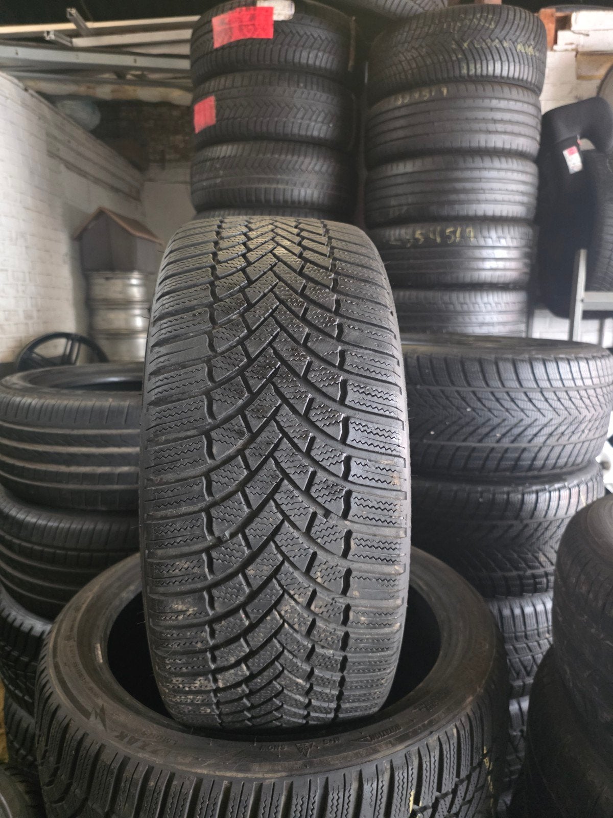 225 /40 /18  BRIDGESTONE  avec montage et équilibrage, Enlèvement