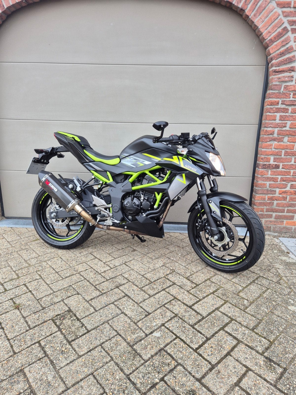 kawasaki z125, Particulier