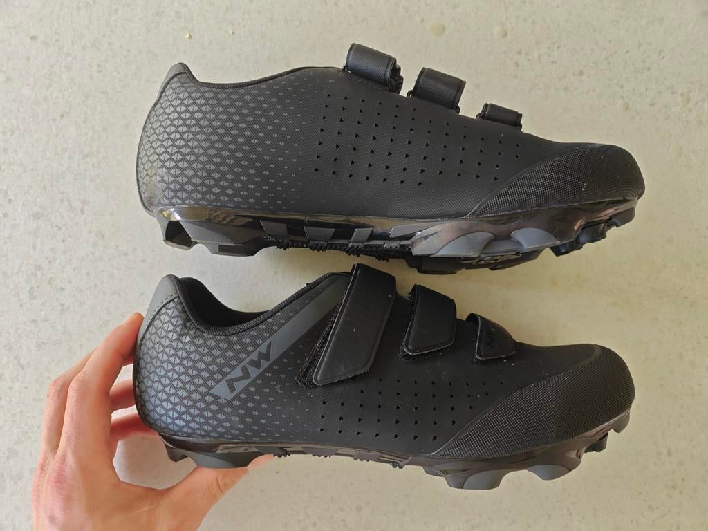 Northwave fietsschoenen 42, Sports & Fitness, Football, Enlèvement