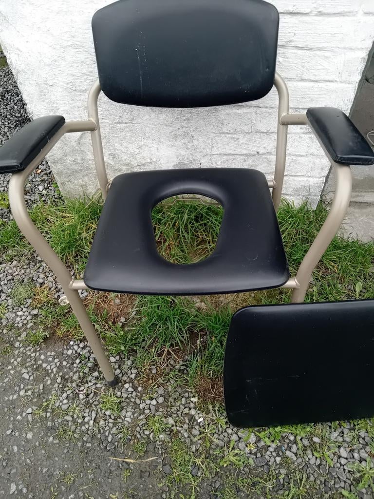 Chaise percée, Divers, Enlèvement, Utilisé