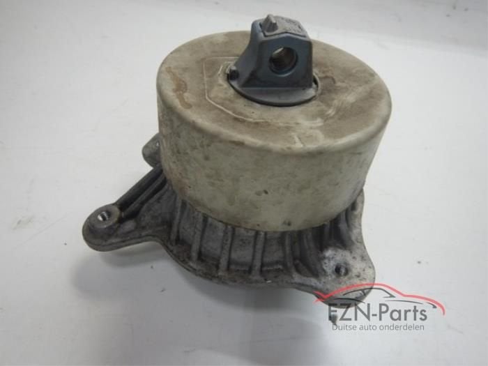 Mecredes-Benz C-Klasse W205 C63 Motorsteun Links (A205240450, Autos : Pièces & Accessoires, Enlèvement ou Envoi, Utilisé