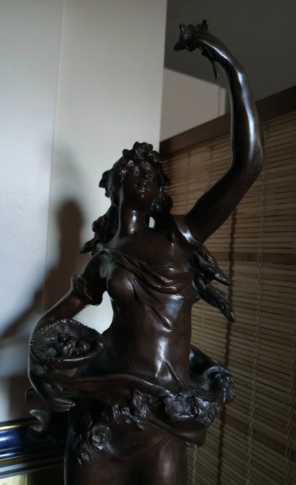74 cm. Bronzen beeld op marmeren voet. Getekend., Ophalen, Brons, Beeld