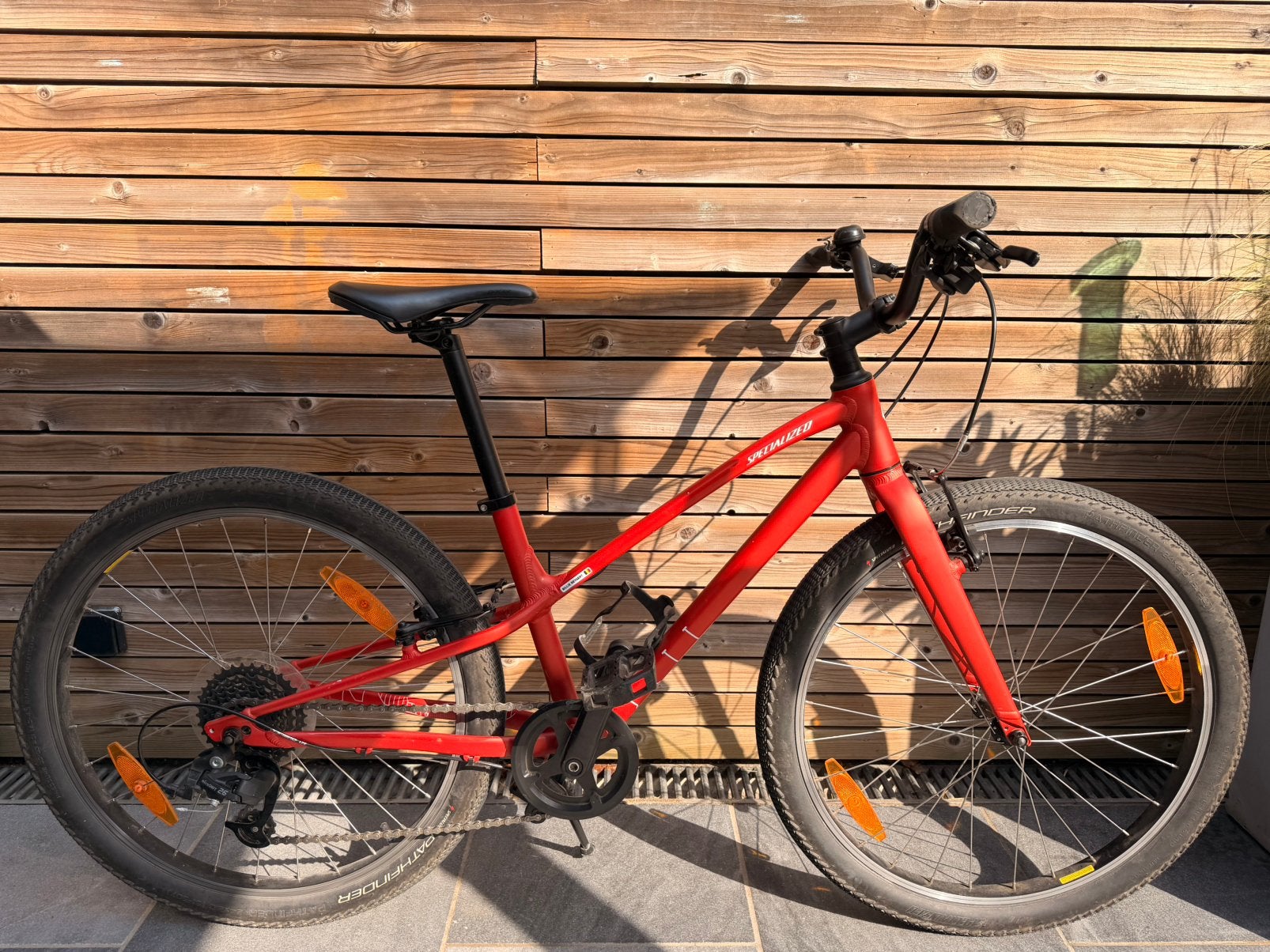 Specialized jett 24 inch kinderfiets rood mountainbike, Fietsen en Brommers, Fietsen | Mountainbikes en ATB, Zo goed als nieuw