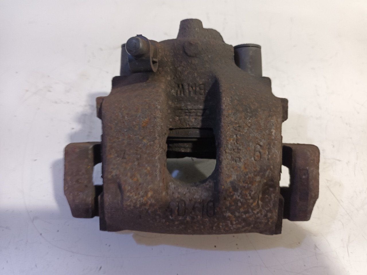 Remklauw links achter BMW Z4, BMW, Onderdelen@venauto.nl, Van der Ven Autorecycling B.V., Ettenseweg 76, 4706 PB Roosendaal, The Netherlands