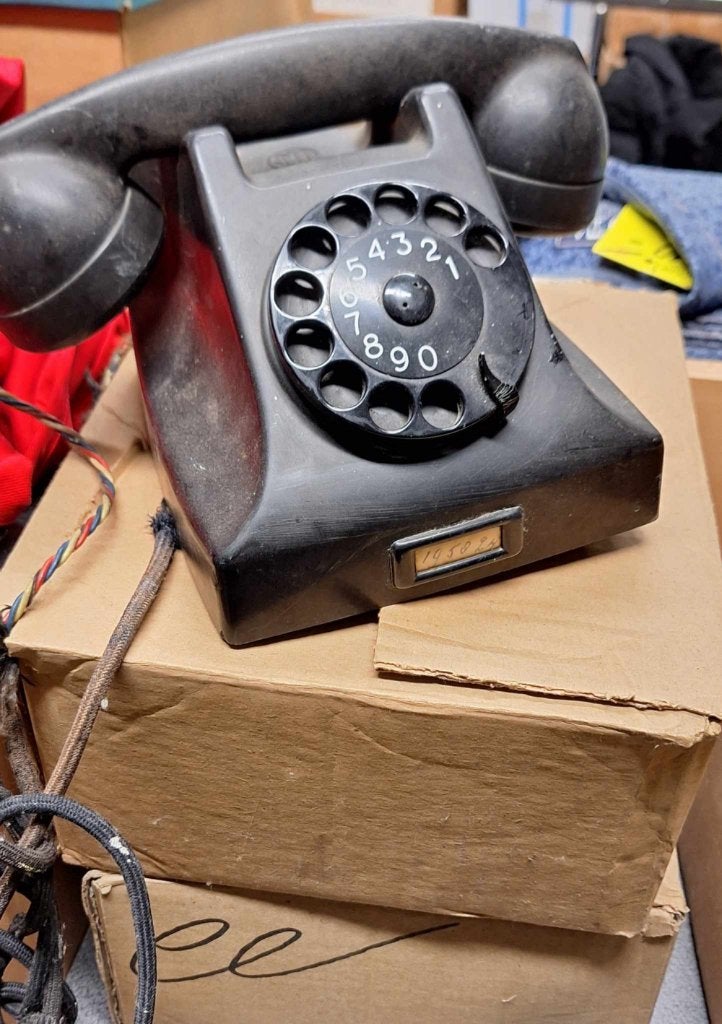 Tafelmodel Nederlandse bakelieten PTT telefoon️️☎️, Télécoms, Téléphones fixes | Filaires, Enlèvement ou Envoi, Utilisé, Bakélite