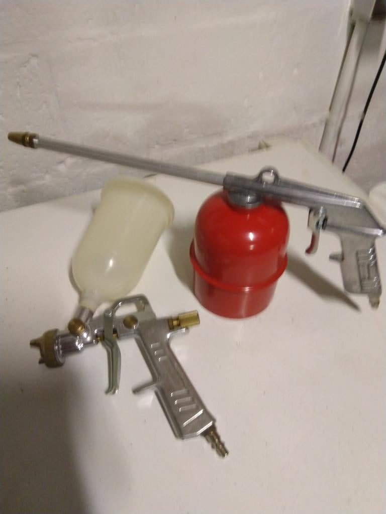 Twee spuit pistolen nieuw, Ophalen