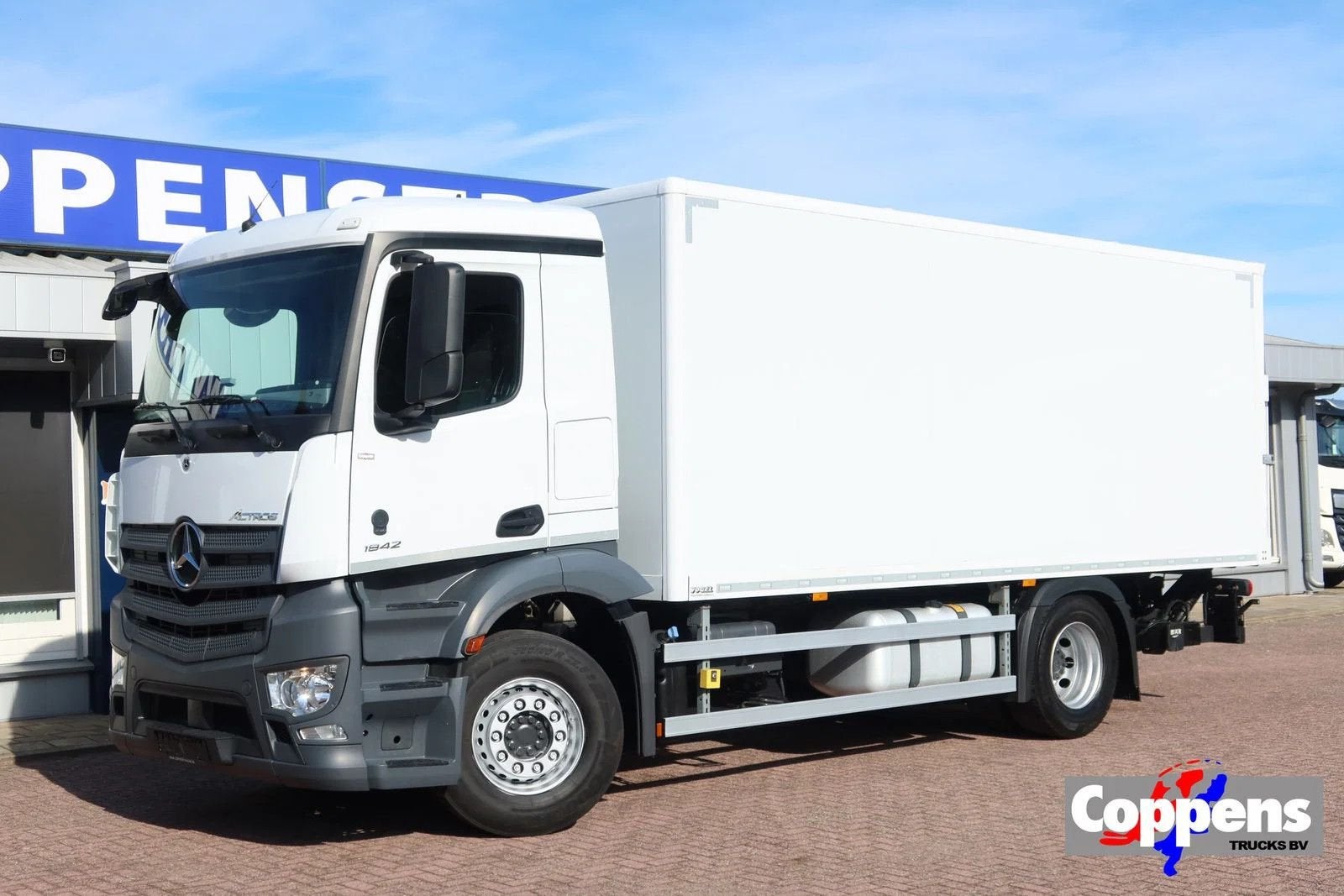 Mercedes-Benz Actros 1842 Bakwagen + Laadklep, Auto's, Automaat, Wit, Bedrijf, Te koop