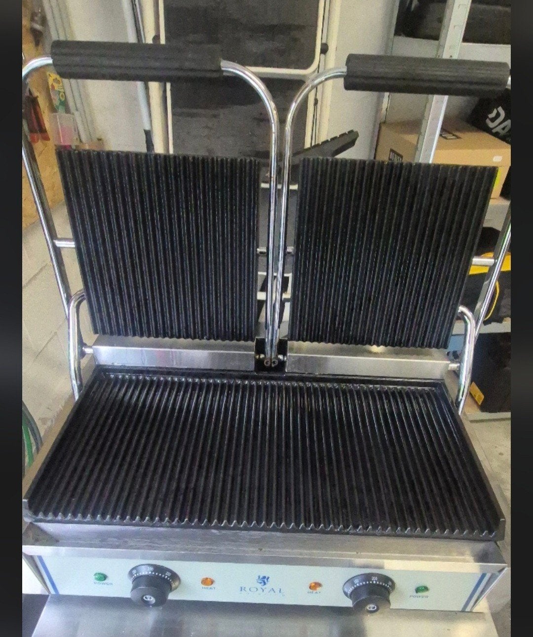 Machine à panini double professionnelle Royal Catering, Utilisé
