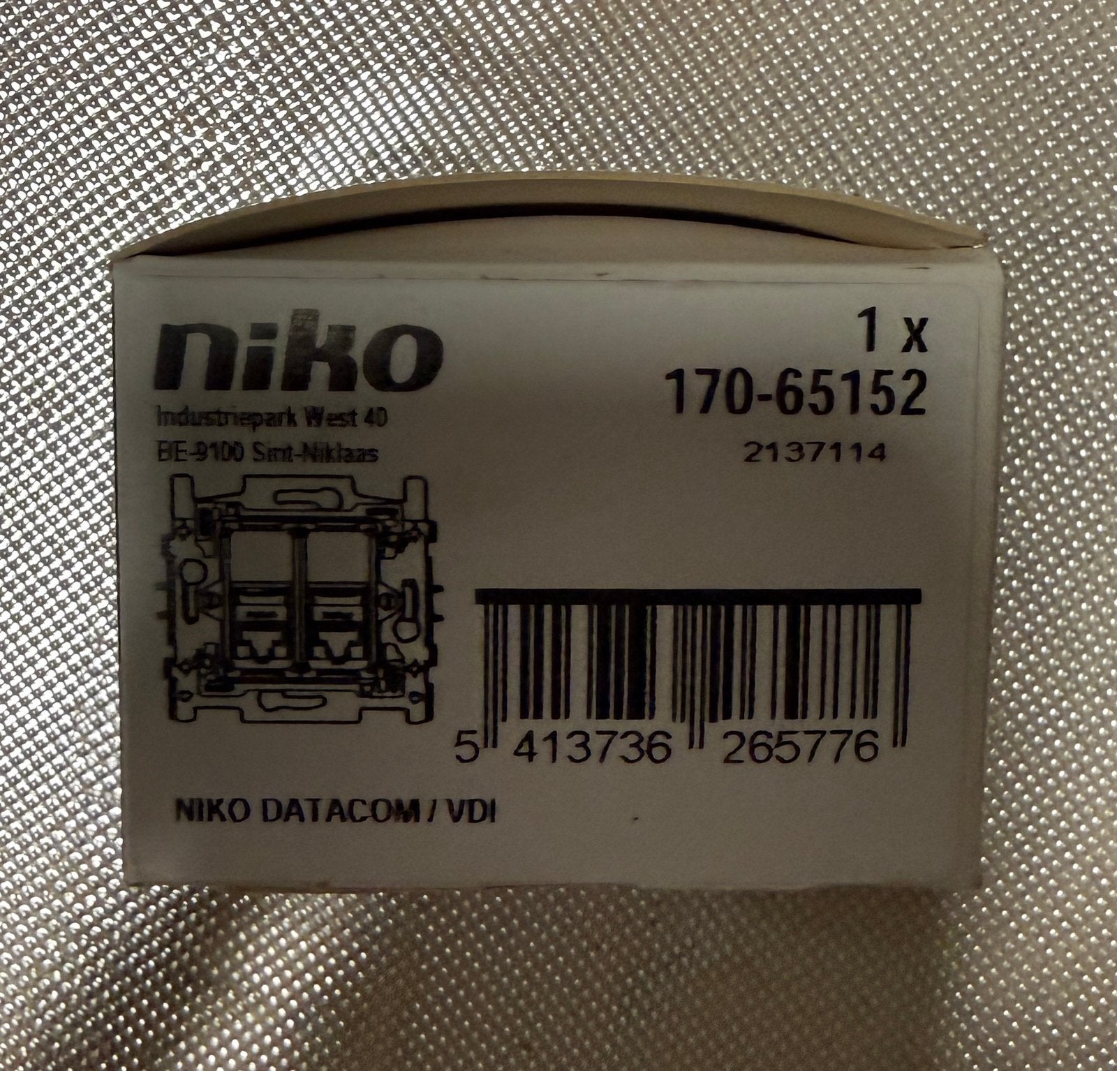 Ethernet en coax muurcontact Niko, Ophalen, Nieuw, Stekker