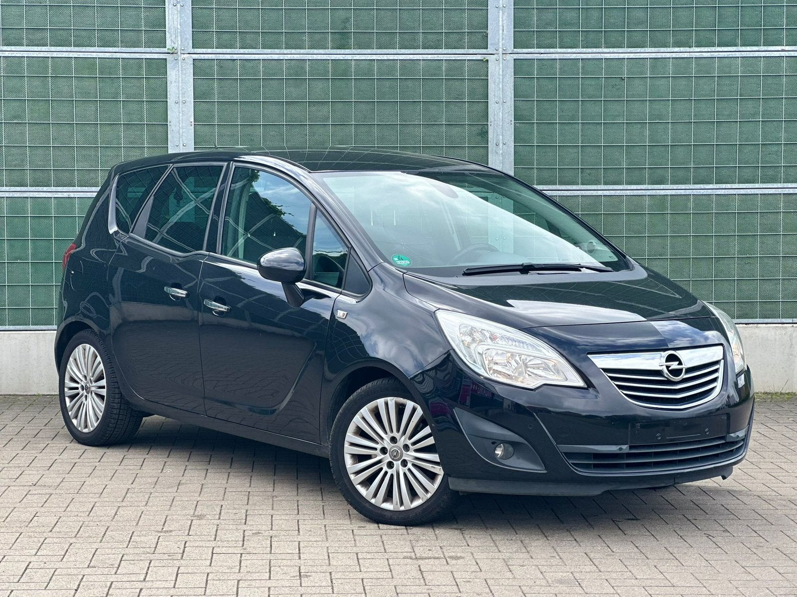 Opel Meriva 1.7 diesel, Auto's, Opel, Monovolume, Zwart, Leder en Stof, Zwart