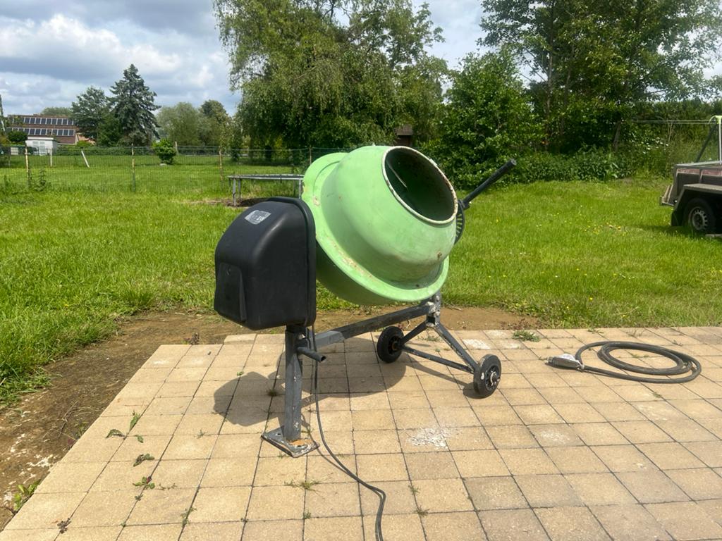 kleine betonmixer 65 liter (klein) (elektrish), Ophalen, Gebruikt
