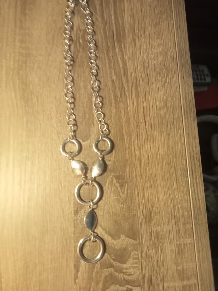 Victoria lange ketting, Ophalen