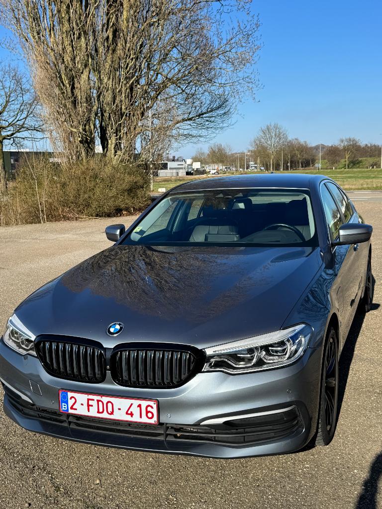 BMW 530e iPerformance | HUD | 360 | Leder | 2 sets velgen, Cuir, Argent ou Gris, Phares entièrement LED, Entretenue par le concessionnaire