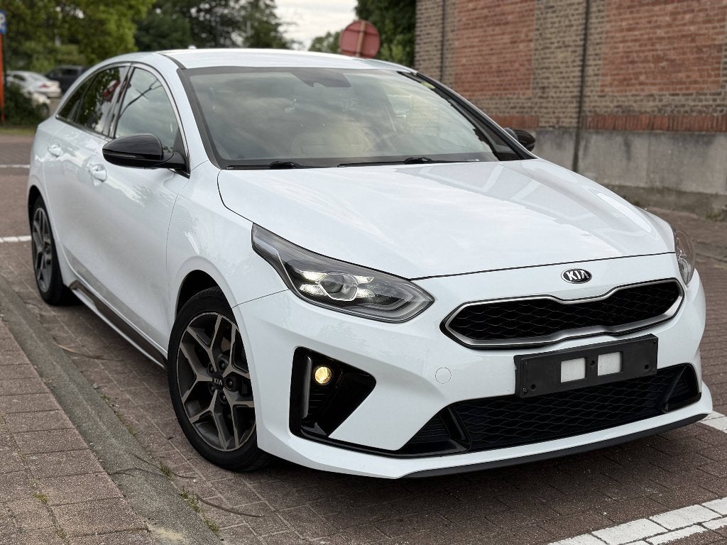 Kia ProCeed GT-Line 1.6D 136PK Euro6d Navi Camera, Stof, Wit, Bedrijf, 5 deurs