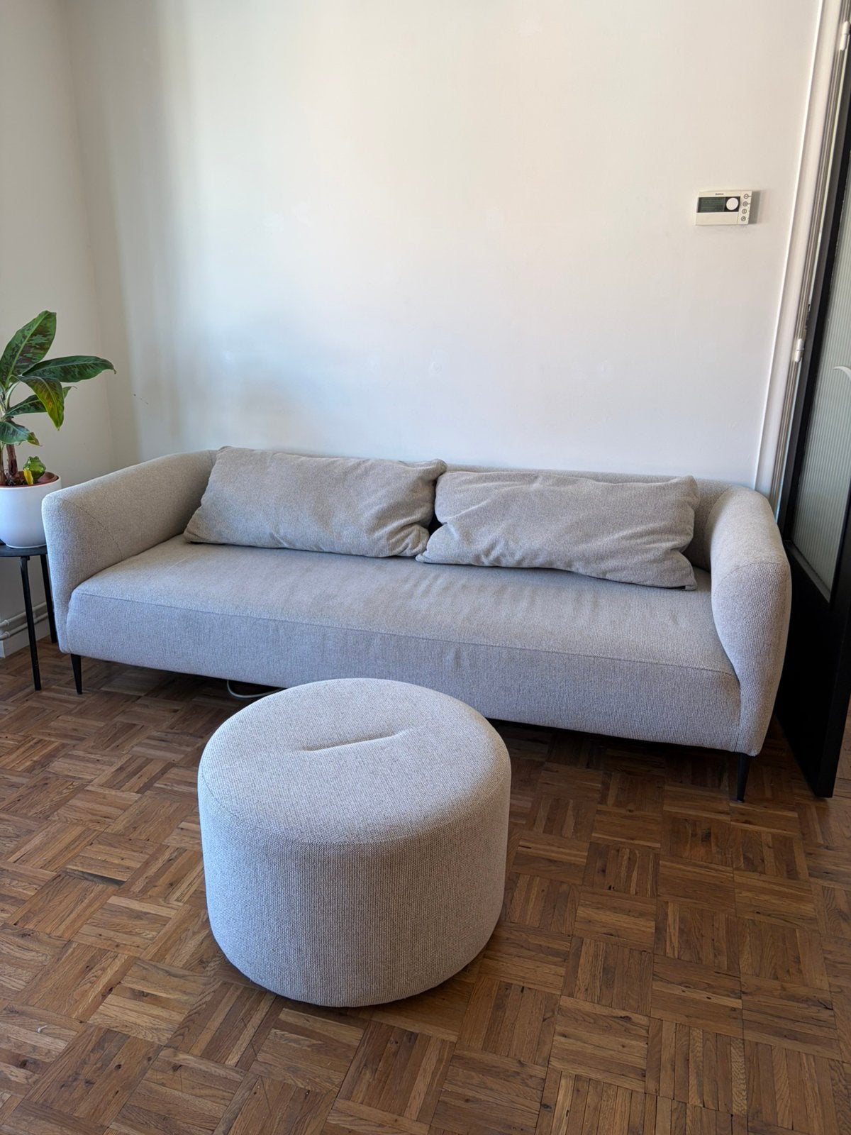 2.5-zit zetel + poef Juntoo, Ophalen, Gebruikt, Stof, Modern