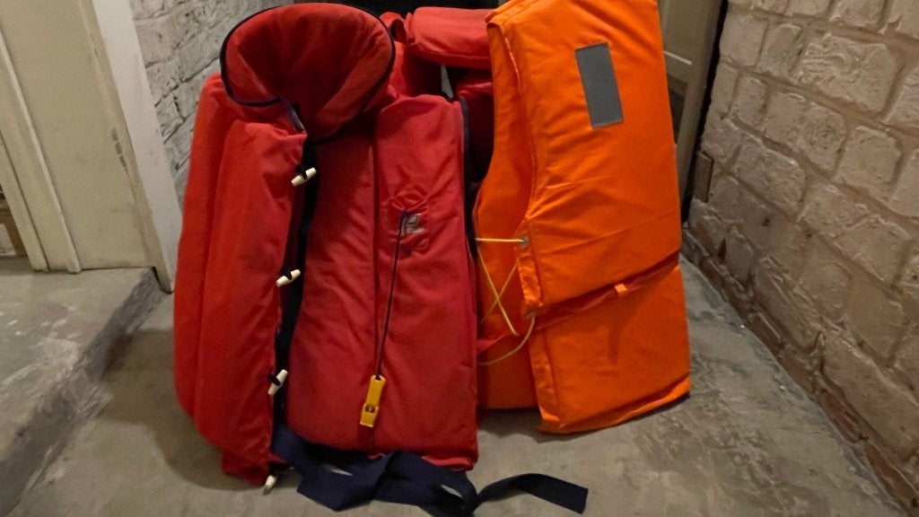 6 gilets sauvetage / Life jackets, Sports nautiques & Bateaux, Enlèvement, Comme neuf, Femme ou Homme, Gilet de sauvetage ou Brassière
