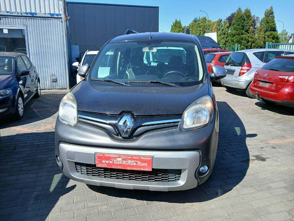 Renault, Achat, Entreprise, https://public.car-pass.be/vhr/5bec3b54-3250-4cd3-9b8f-9ed7cdfe6a30, Noir