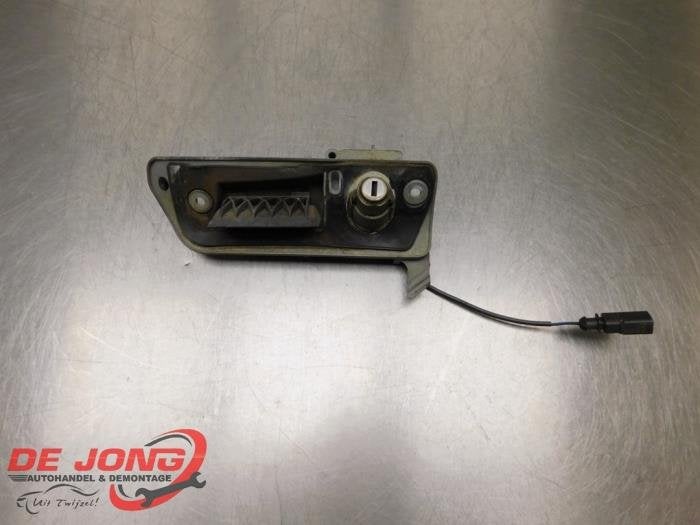 Handgreep Achterklep van een Volkswagen Caddy, Gebruikt, -, Volkswagen, -